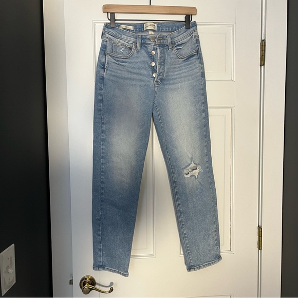 Universal Thread Mid Rise 80s Slim Ripped Distressed Light Wash Jeans Size 8 - Picture 2 of 9